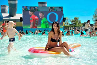 Animazione in Cinepiscina 15